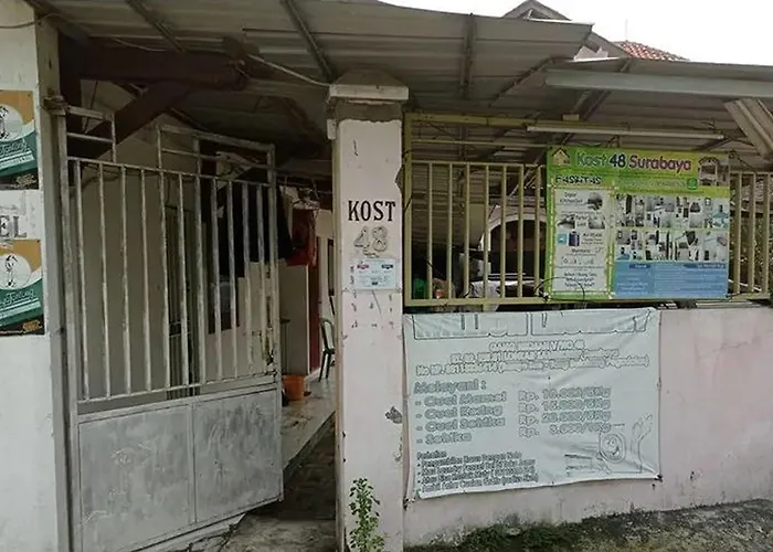 Kost 48 Surabaya Hotel