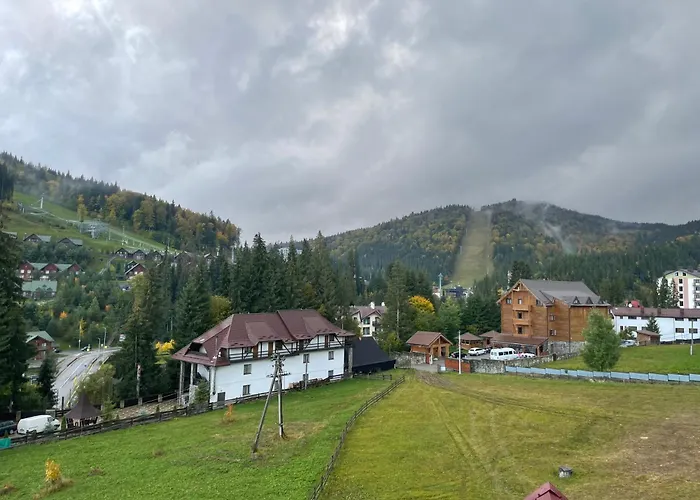 Sadyba U Halyny Буковель