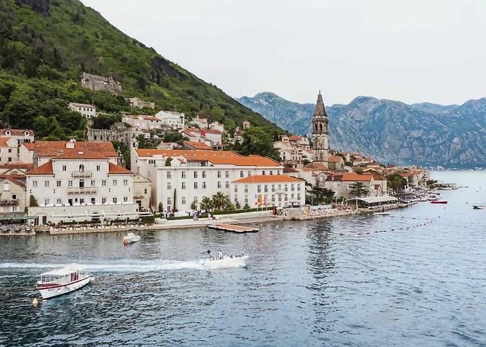 Heritage Grand Perast