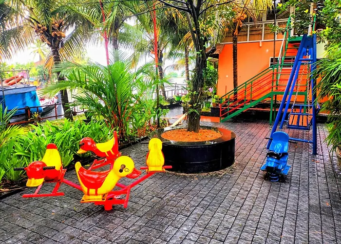 The Lake Paradise Boutique Resort Alappuzha