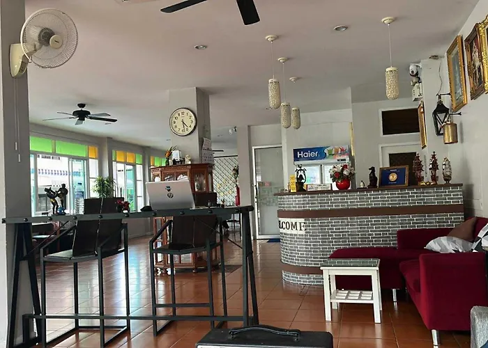 At Home Hotel Hua Hin