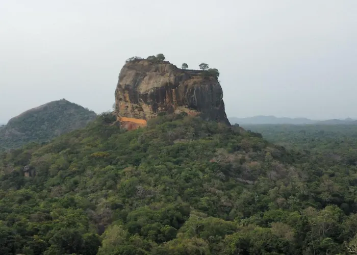 Royal Rock Sigiriya Hotel