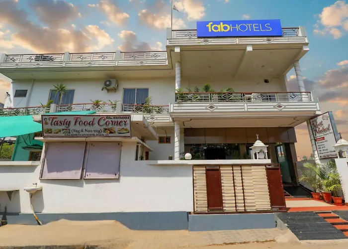 Via Moti Mahal - Nr Sarnath Museum Hotel Varanasi