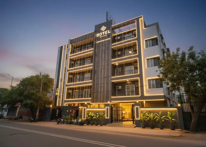 Fabhotel Roseman Delhi 
