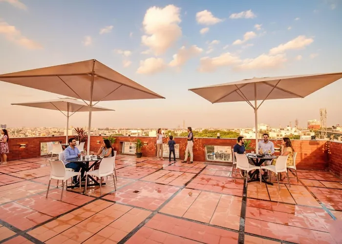 Fabhotel The Royal Suites - Nr Gopalan Innovation Mall Bangalore
