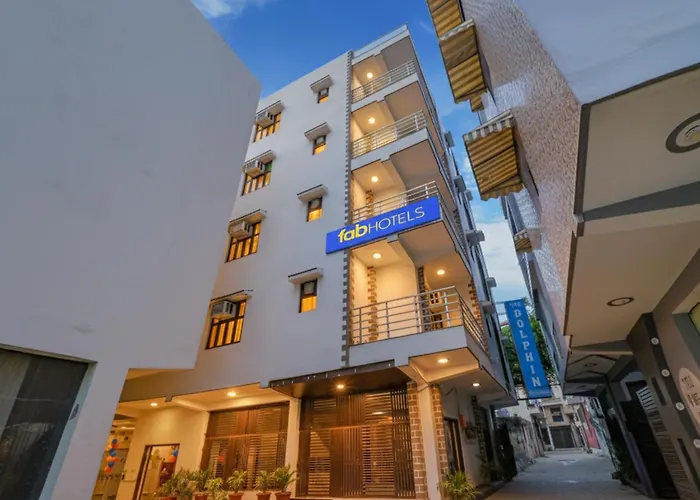 Fabhotel Dolphin International New Delhi