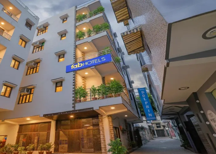 Fabhotel Dolphin International New Delhi