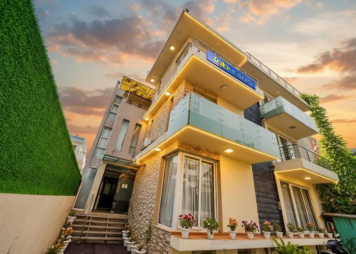 Fabhotel Rivlet Gurgaon