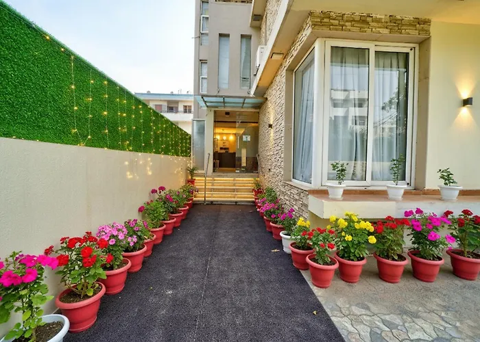 Fabhotel Rivlet Gurgaon