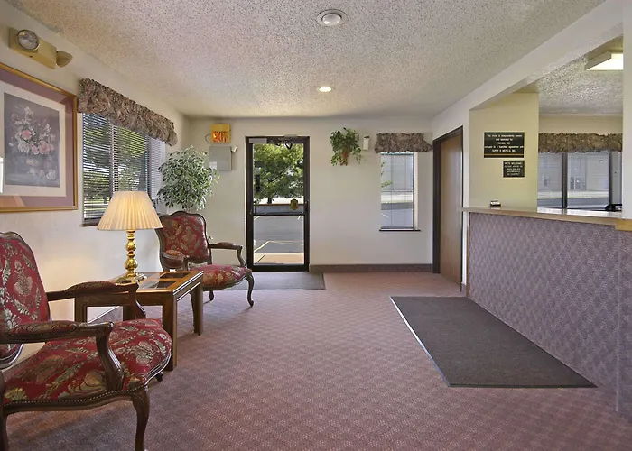Super 8 Springfield North I-44 Hotel
