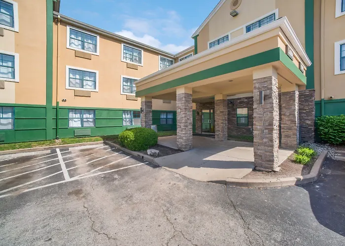 Hometowne Studios St Louis Airport/ N Lindbergh Hazelwood