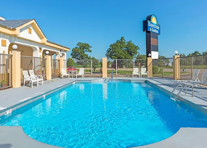 Days Inn & Suites By Wyndham Osceola Ar