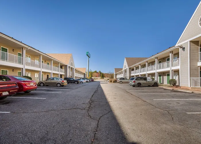 Hometowne Spartanburg - Asheville Highway