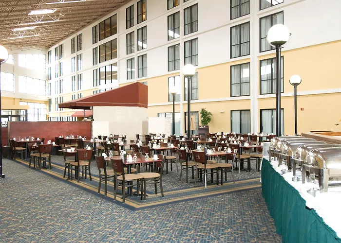 Wyndham Garden Conference Center Champaign - Urbana Hotel