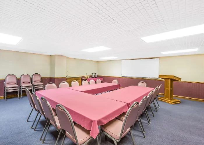 Knights Inn & Suites South Sioux City