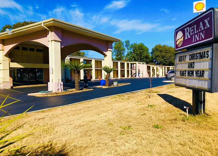 Relax Inn Perry National Fairgrounds Area I-75