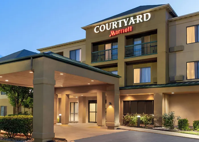 Courtyard Lubbock Hotel