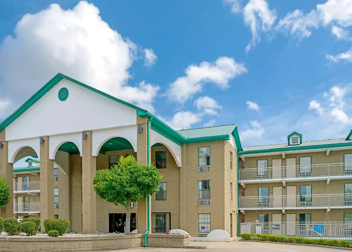 Super 8 By Wyndham Lakeland