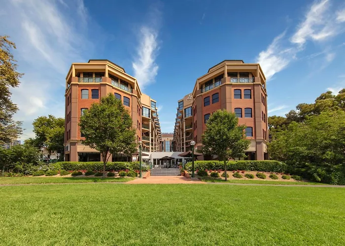 Amora Herencia Riverwalk Melburne