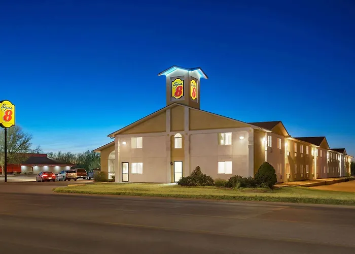 Super 8 By Wyndham Liberal Ks Hotel