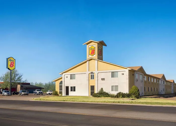 Super 8 By Wyndham Liberal Ks Hotel