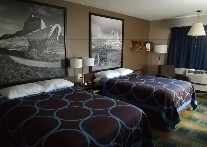 Super 8 By Wyndham Keokuk Hotel