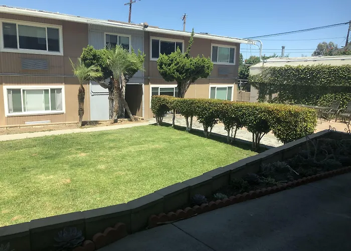 Ramada By Wyndham Torrance Hotel