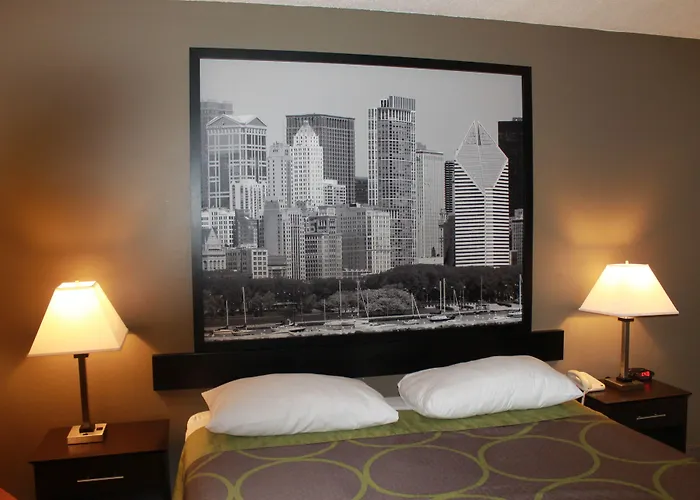 Super 8 By Wyndham Bridgeview/Chicago Area Hotel