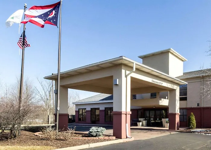 Quality Inn & Suites Oakwood Village - Cleveland South