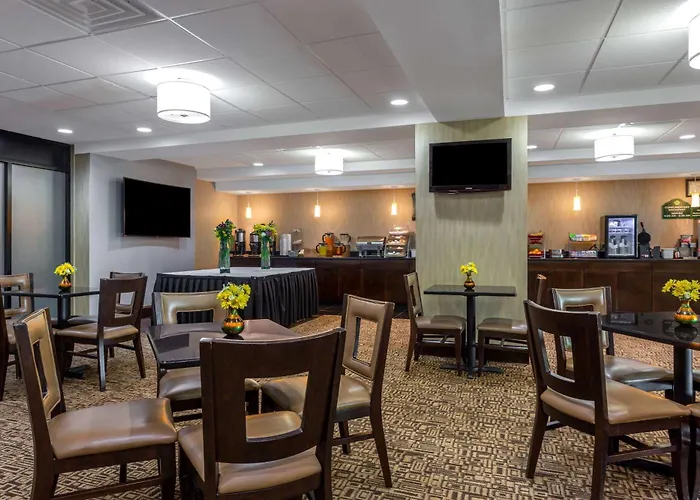 Wingate By Wyndham Macon I-75 Hotel
