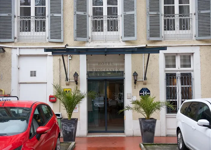 Hotel Le Roncevaux Pau