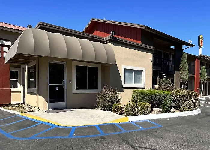 Super 8 By Wyndham Red Bluff Motel