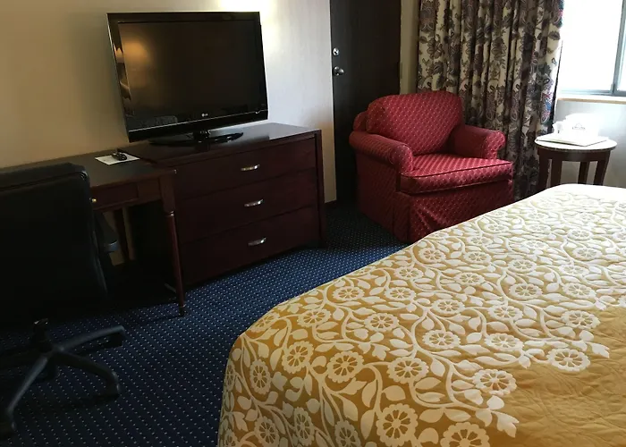 Days Inn By Wyndham Berlin Meriden