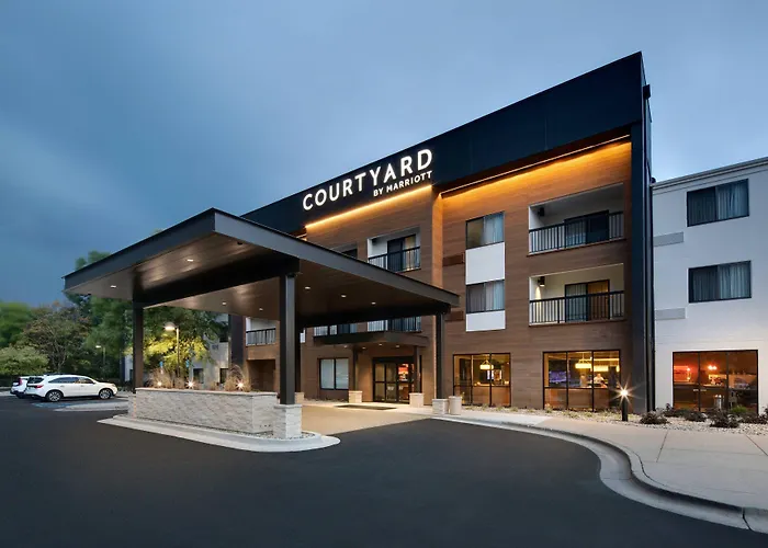 Courtyard Grand Rapids Airport Hotel Cascade