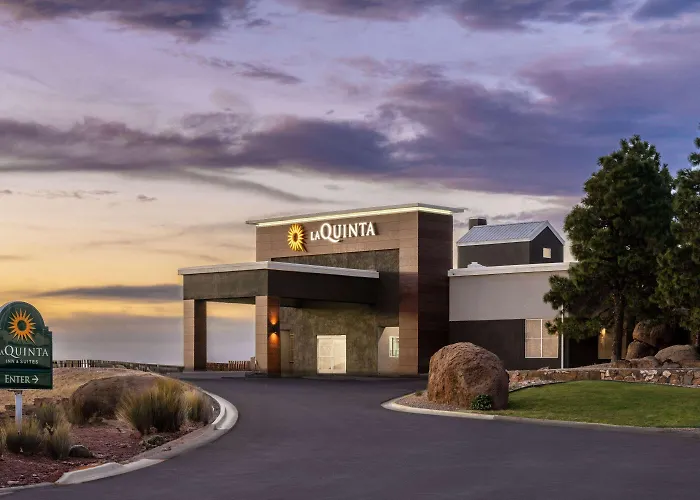 La Quinta By Wyndham Santa Rosa Hotel