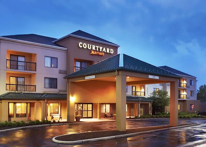 Courtyard Cleveland Airport North Hotel North Olmsted