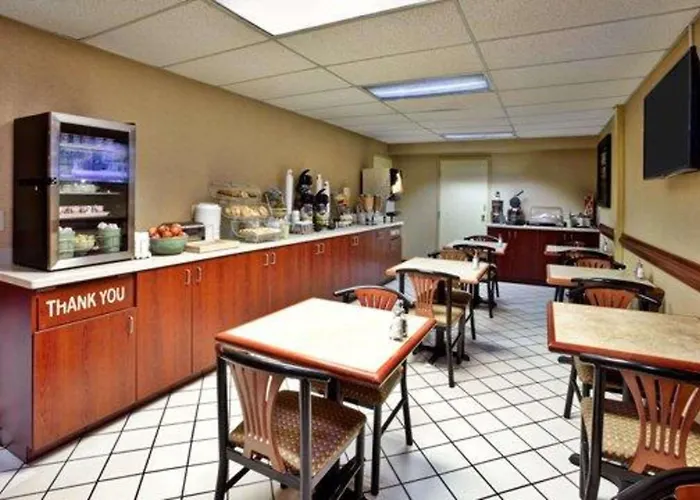 Quality Inn & Suites Somerset Downtown