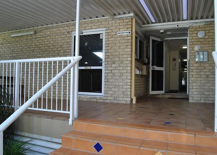 Budds Beach Apartments Surfers Paradise