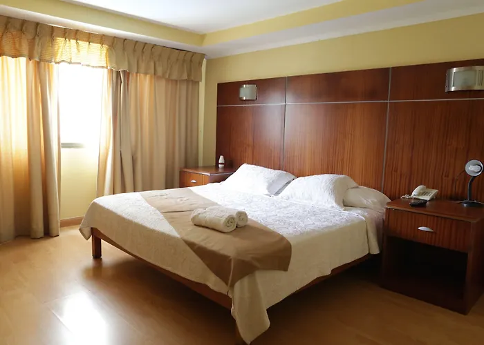 Cresta Inn Panama City
