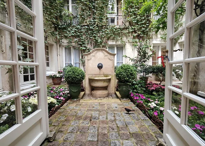 Hotel Le Relais Medicis Paris
