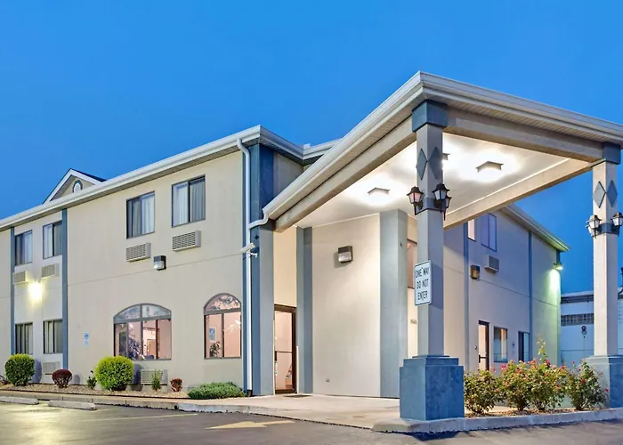 Travelodge By Wyndham St. Louis Berkeley