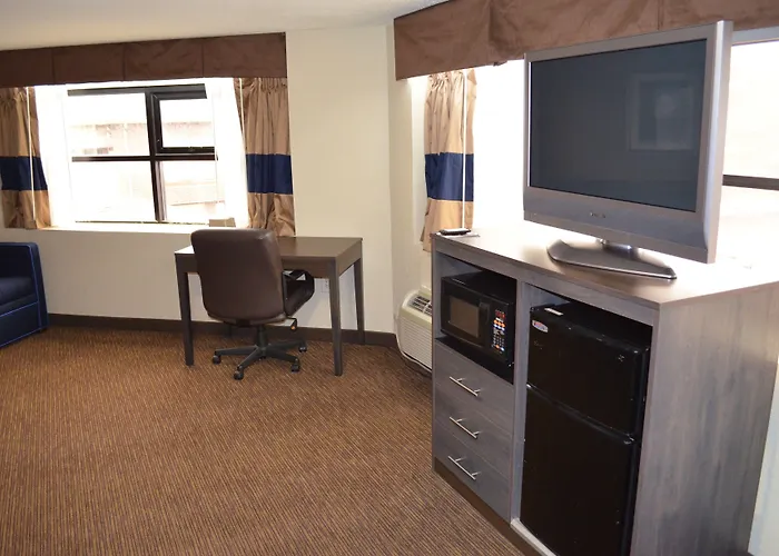 Hotel Baymont By Wyndham Downtown Detroit
