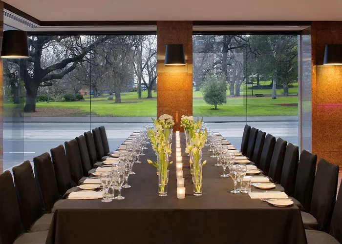 Flagstaff Gardens Hotel Melburne