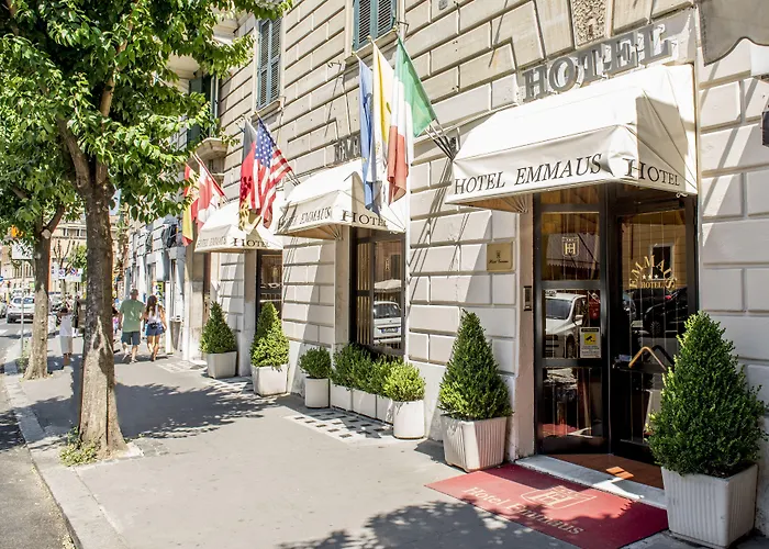 Hotel Emmaus Roma