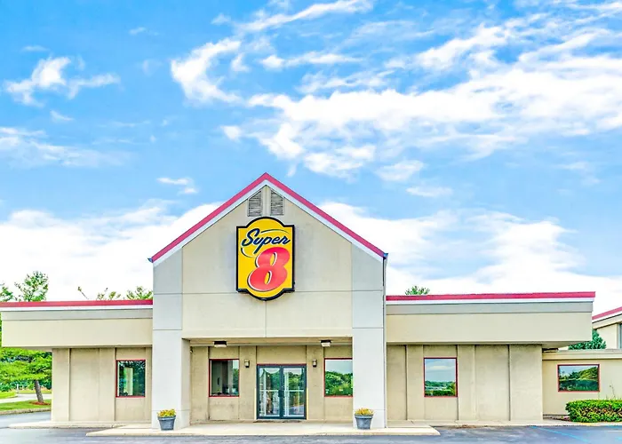 Super 8 By Wyndham Indianapolis South Motel