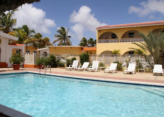 Coconut Inn Palm Beach
