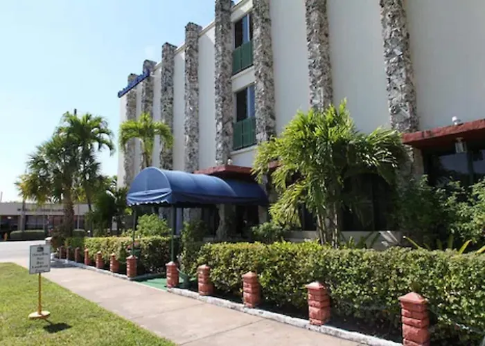 Hotel Chateaubleau Coral Gables