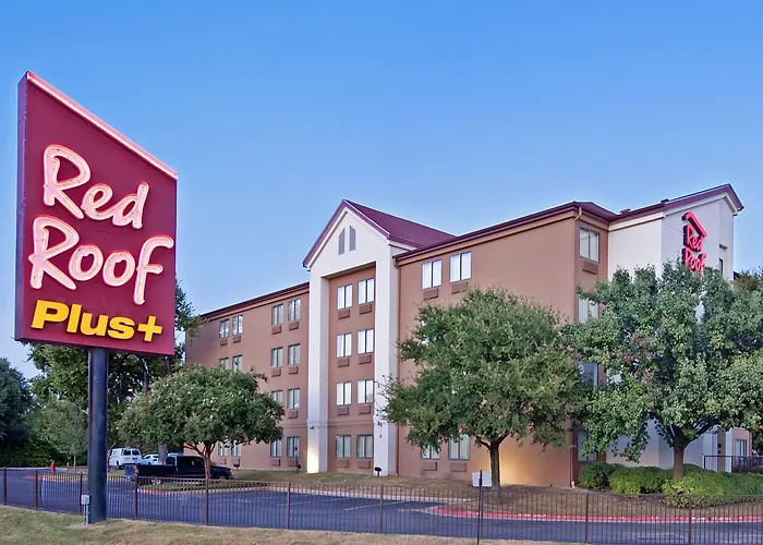 Red Roof Inn Plus Austin South - Airport