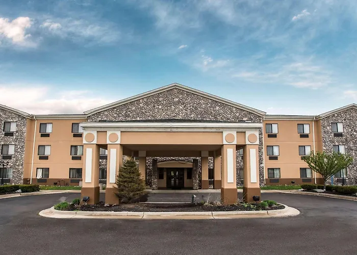 Econo Lodge Inn & Suites Monroe