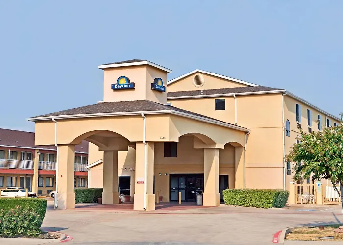 Days Inn By Wyndham Dallas Garland West